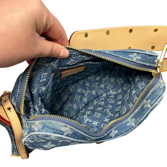 Louis Vuitton 2024 Croissant MM Monogram Denim Blue Shoulder Bag - Picture 9 of 11